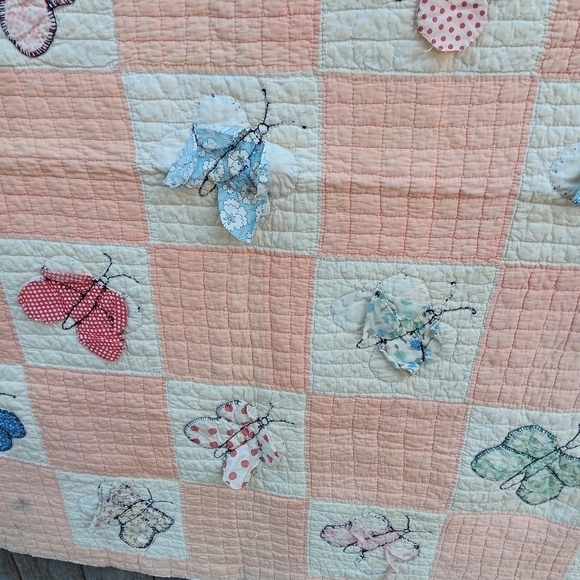 Vintage Butterfly Hand Quilted Quilt - Picture 13 of 16